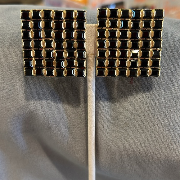 Large Jet Black Crystal Square Elegant and Modern Earrings-Boutique - Picture 2 of 8
